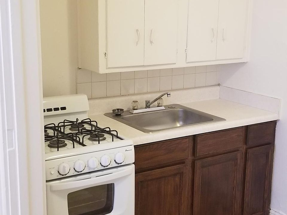 *Photos are of similar unit