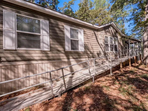 151 Westlake Rd, Trinity, TX 75862