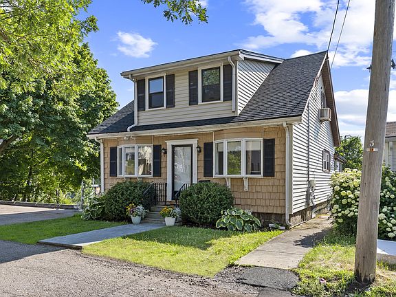 2nd image of 35 Perkins St