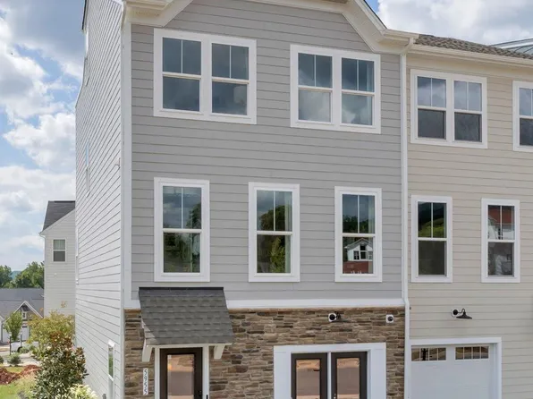 6017 McComb St, Crozet, VA 22932