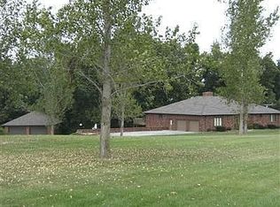 2131 W Koryton Dr, Nixa, MO 65714