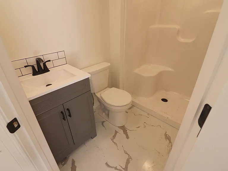 293 E Main St #4 — Photo 12