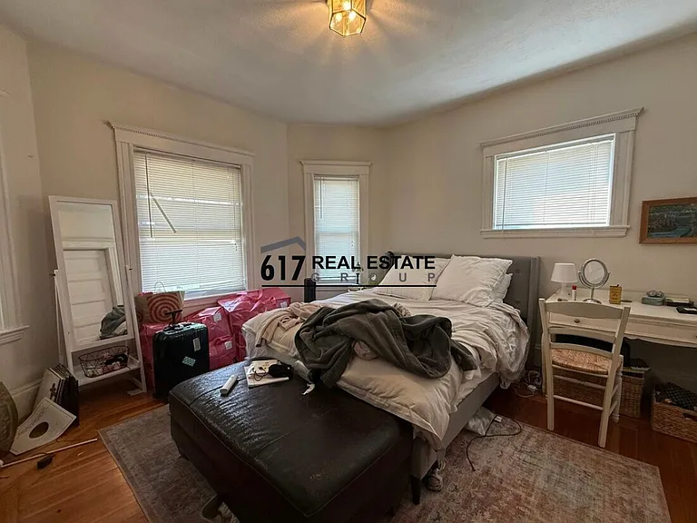 10 Dickson St — Photo 9