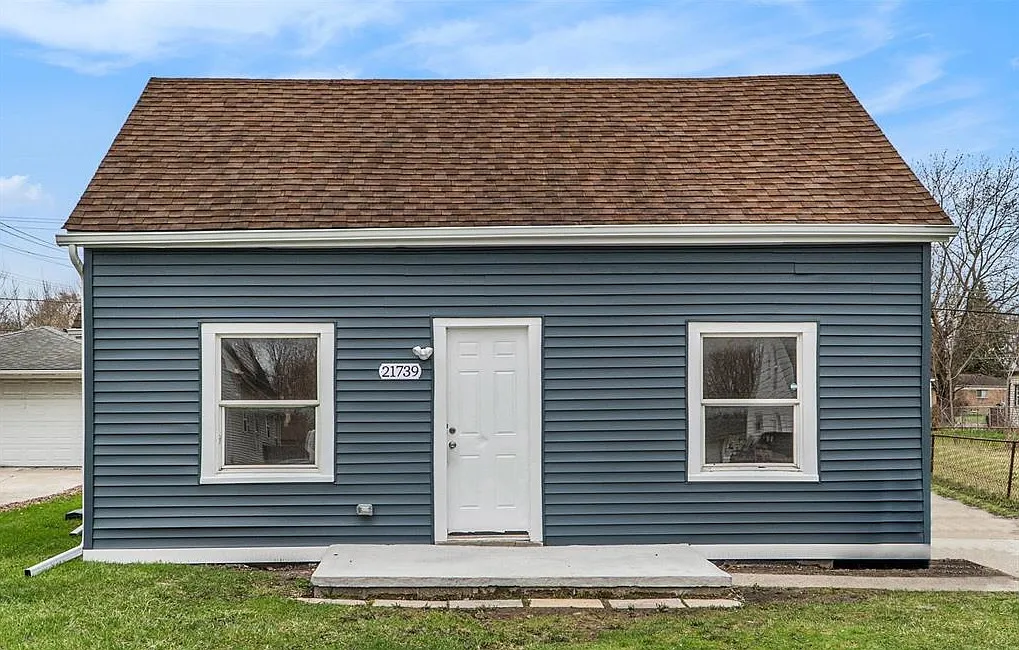 2 bed, 827 sqft, $1,400 — Photo 1