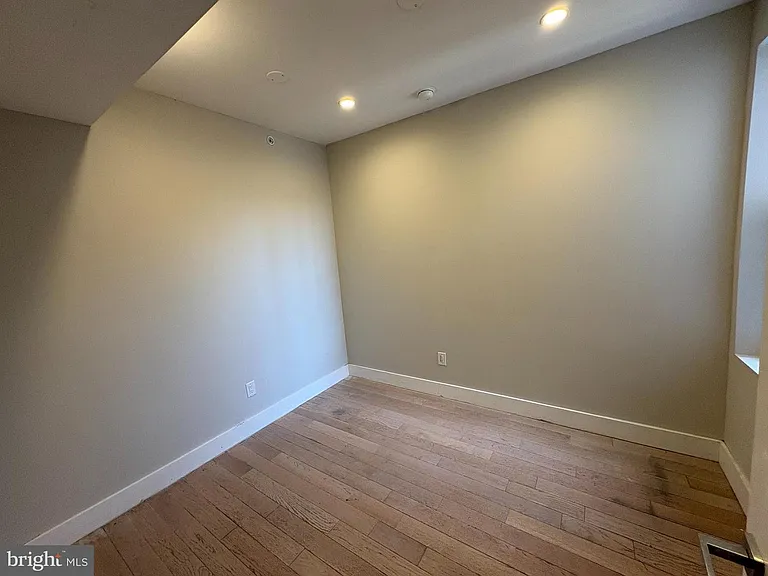 1005 N Marshall St #3 — Photo 14