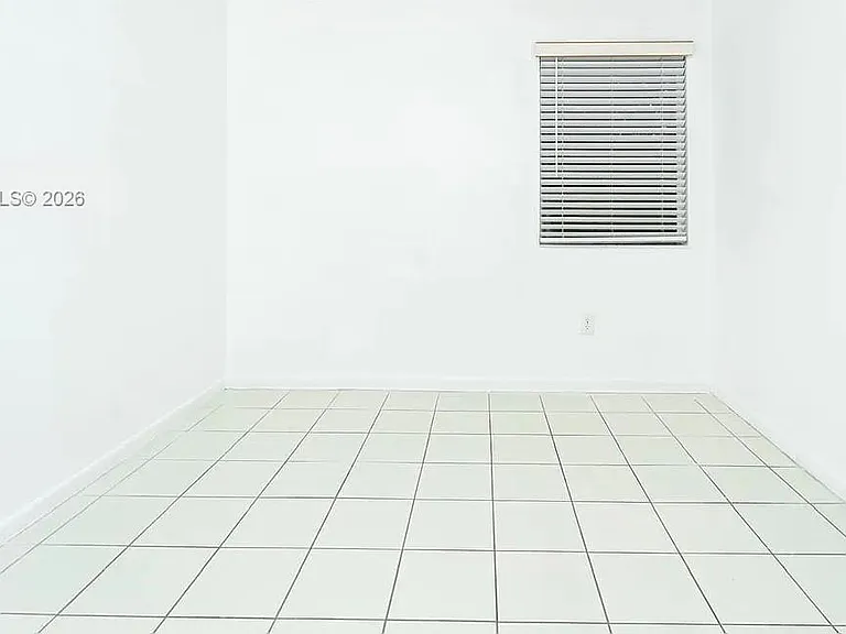 576 NW 114th Ave #203 — Photo 7