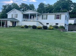 1943 Grafton Rd, Morgantown, WV 26508