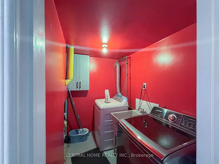 11 Tineta Cres #BASEMENT — Photo 17