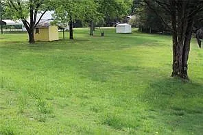 3 bed, 1.0 bath, 1196 sqft, $1,900 — Photo 4