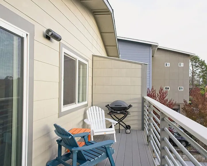 338 Coronado St — Photo 5