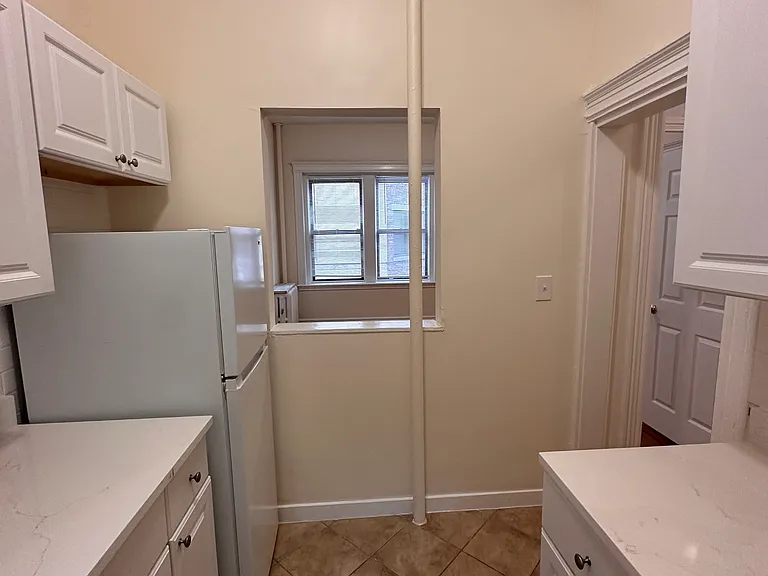 33 Park Dr #3 — Photo 3