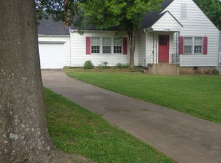 708 Honor Heights Dr, Muskogee, OK 74401
