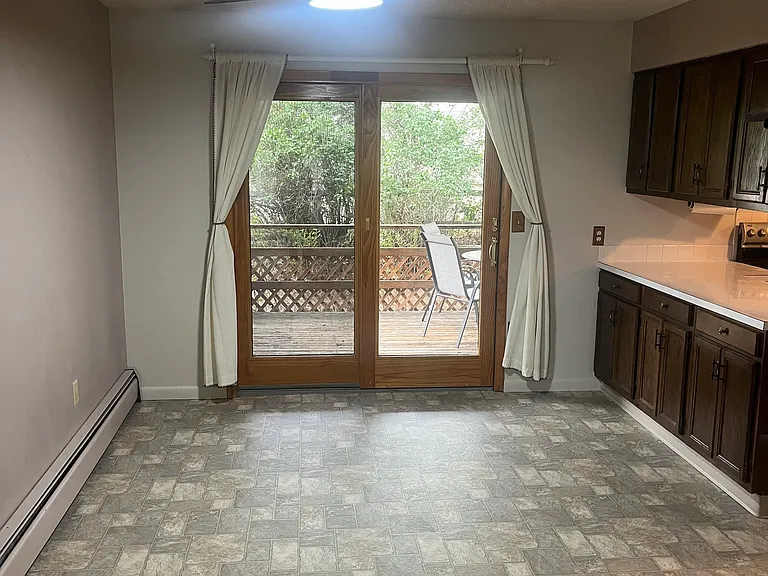 1055 Cascade St — Photo 5