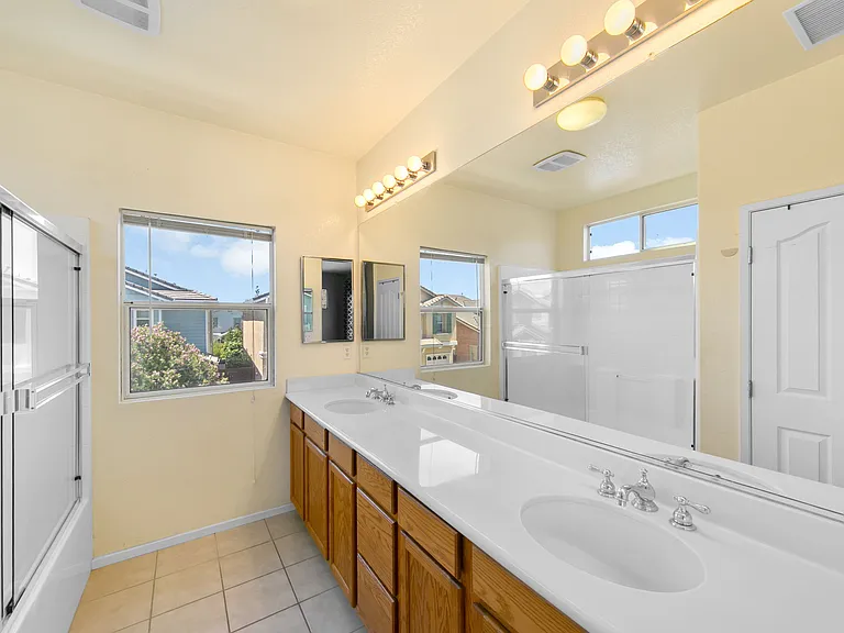 3235 Marrissey Ln — Photo 30