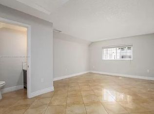 633 NE 2nd Ave APT 8, Fort Lauderdale, FL 33304