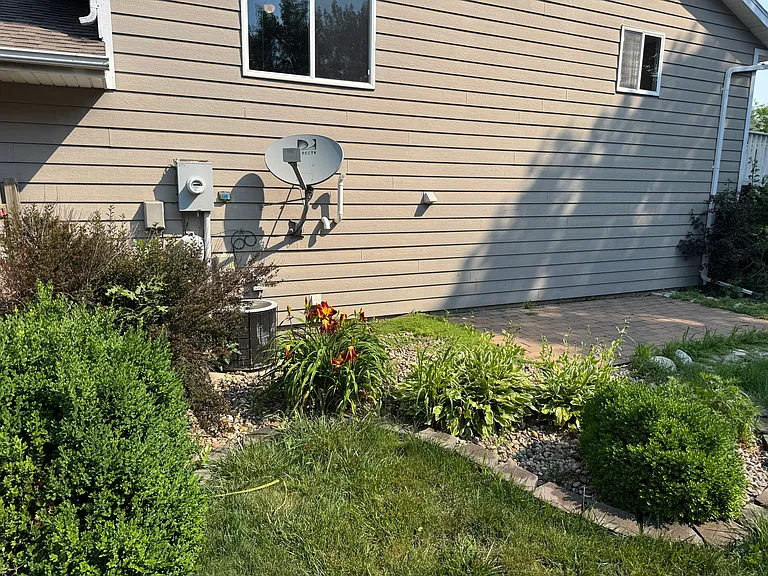 630 N James Ave — Photo 30