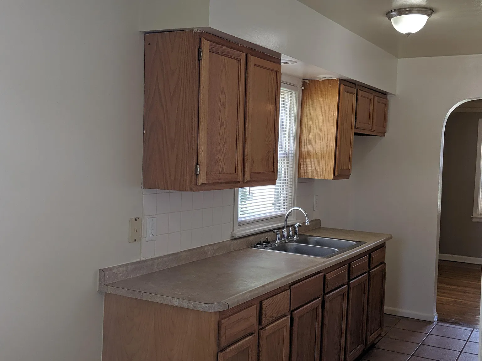 2 bed, 688 sqft, $1,050 — Photo 3