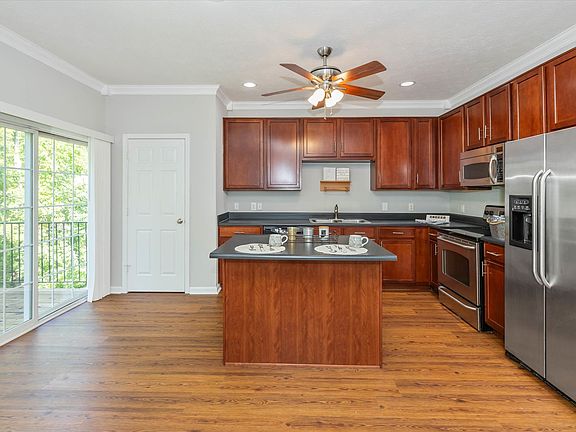 3rd image of 9424 Tanhurst Dr
