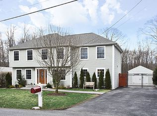 12 Spear Ln, Denville, NJ 07834