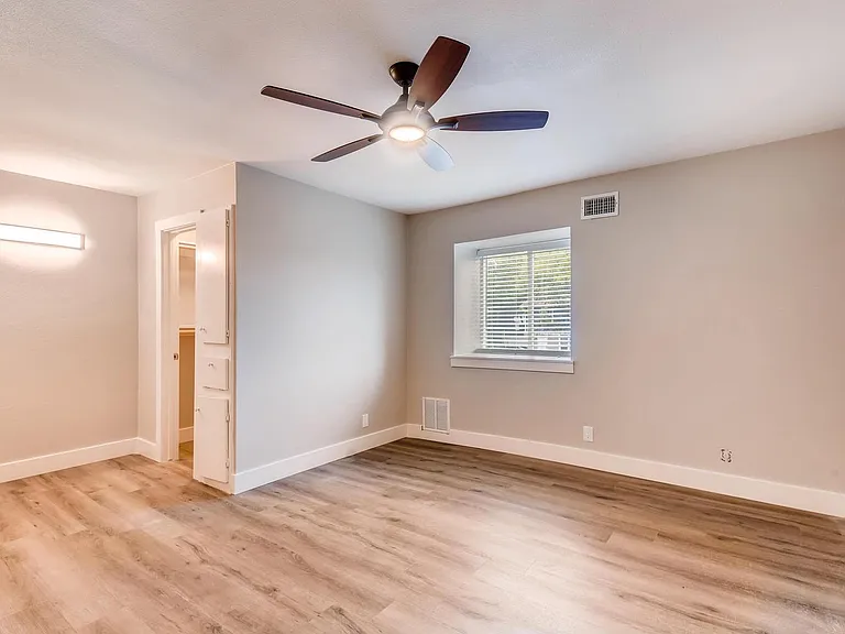 4804 W Gate Blvd #102 — Photo 8