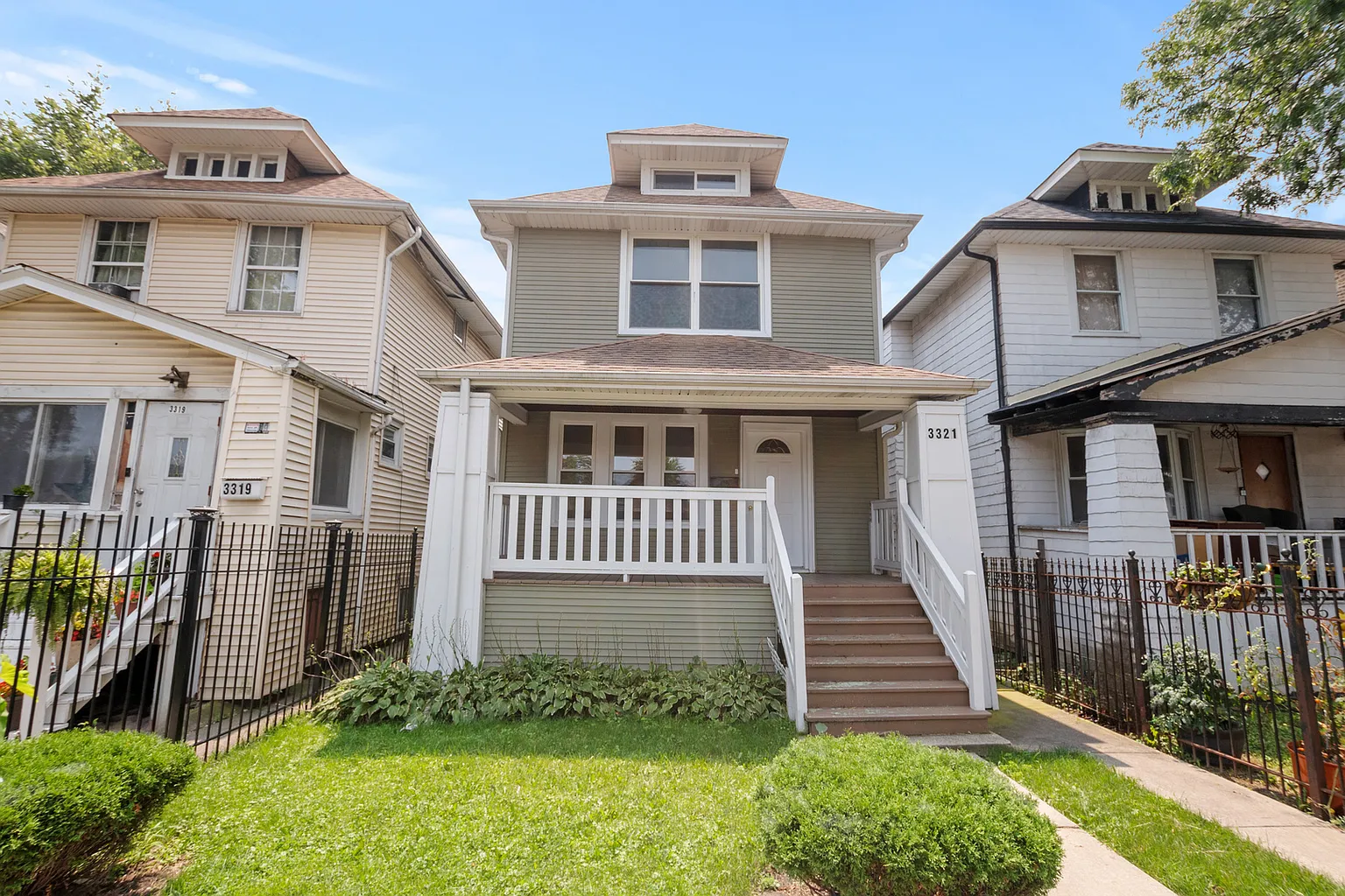 3321 W 61st Pl photo 1