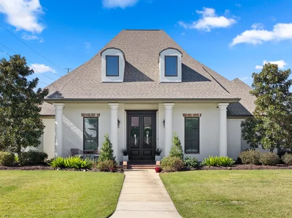 5683 Joli Bois Dr, Lake Charles, LA 70605