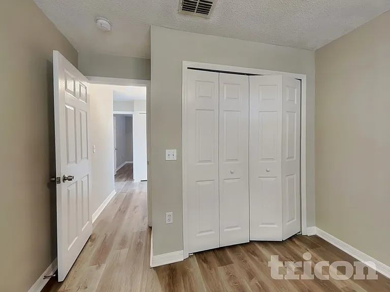 10610 Opus Dr — Photo 12