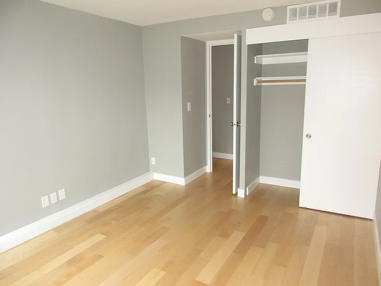 111 SW Harrison St #3G — Photo 8