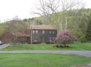 21 Colonial Vlg, Hampden, MA 01036