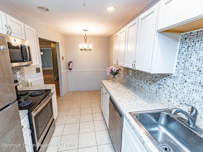 122 Amberly Drive UNIT J, Manalapan, NJ, 07726
