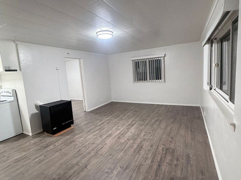 2nd image of 701-00703 S Chelan St #1