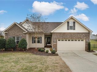 135 Tillingham Trce, Stokesdale, NC 27357