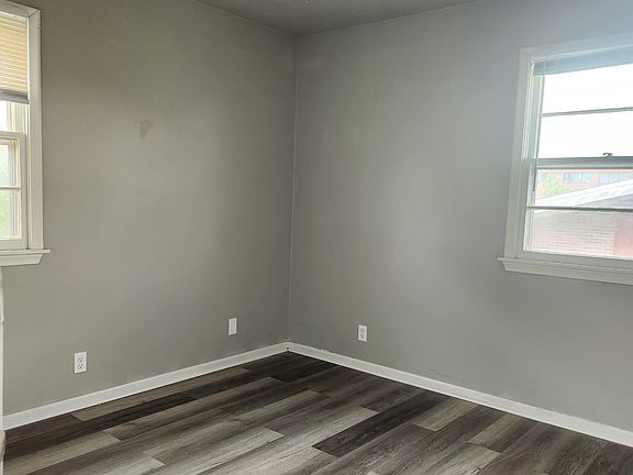 3rd image of 505 Wilshire Dr APT 11