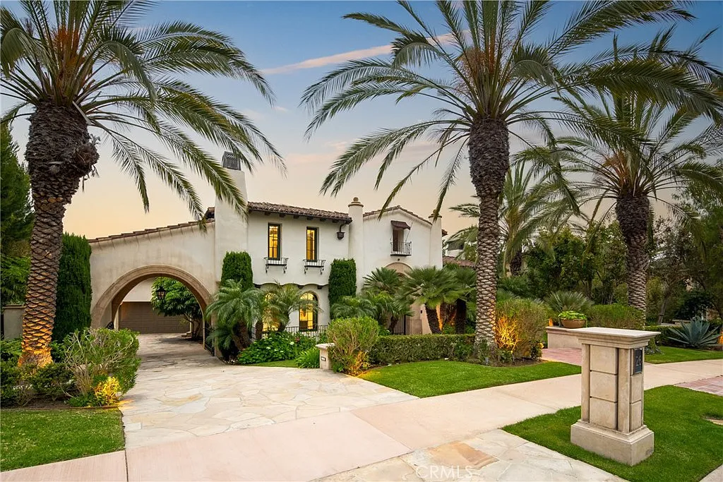 5 bed, 10.0 bath, 8422 sqft, $45,000 — Photo 3