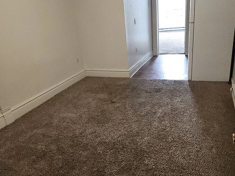 1021 E Main St #9 — Photo 5