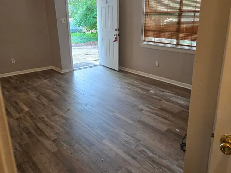 1200 Lake Dr #B — Photo 3