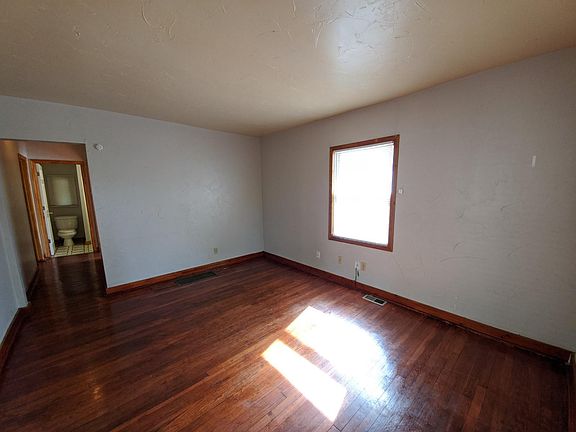 2nd image of 6825 Chestnut Ave