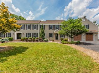 33 Ridge Rd, Whitehouse Station, NJ 08889