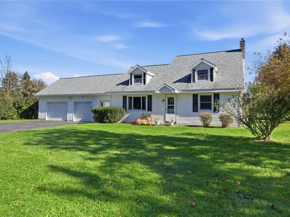 3366 Ontario Center Rd, Walworth, NY 14568