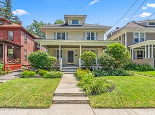 1110 Waverly Pl, Schenectady, NY 12308