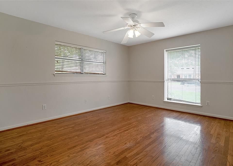 1st image of 113 Hickory St