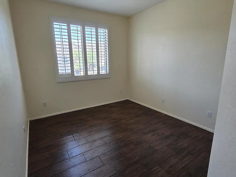2709 W Redwood Ln — Photo 29
