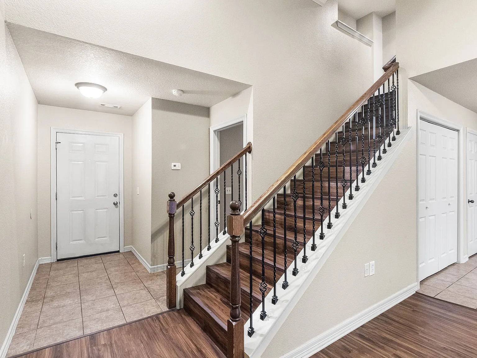 3 bed, 1550 sqft, $1,595 — Photo 2