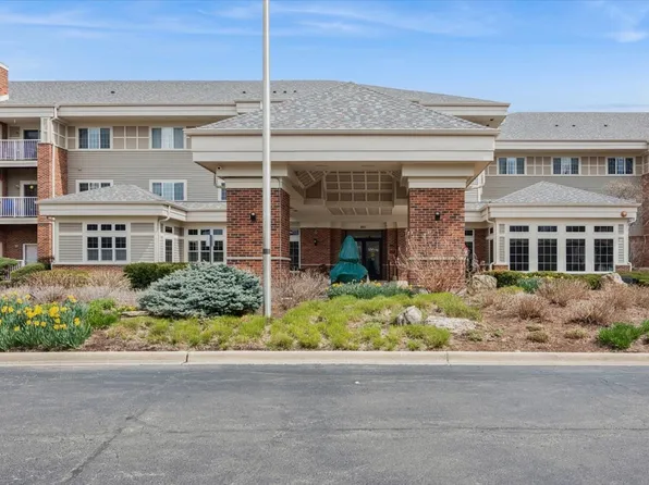 801 N McLean Blvd APT 140, Elgin, IL 60123