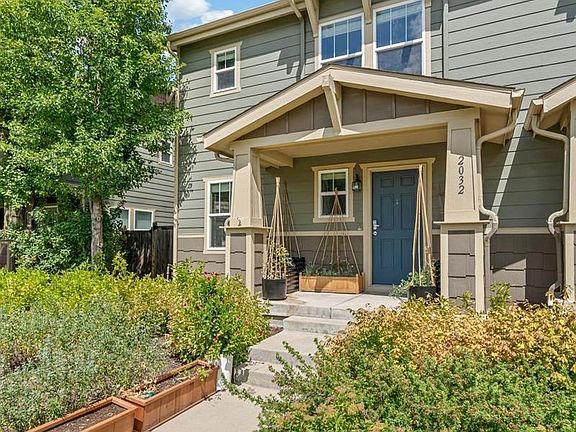 2nd image of 2032 Spruce Street