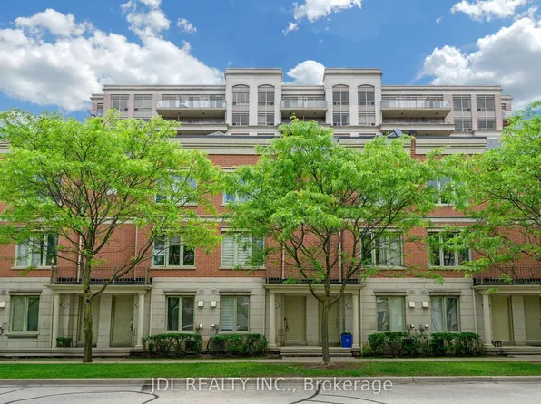 25 Galleria Pkwy, Markham, ON L3T 0A4