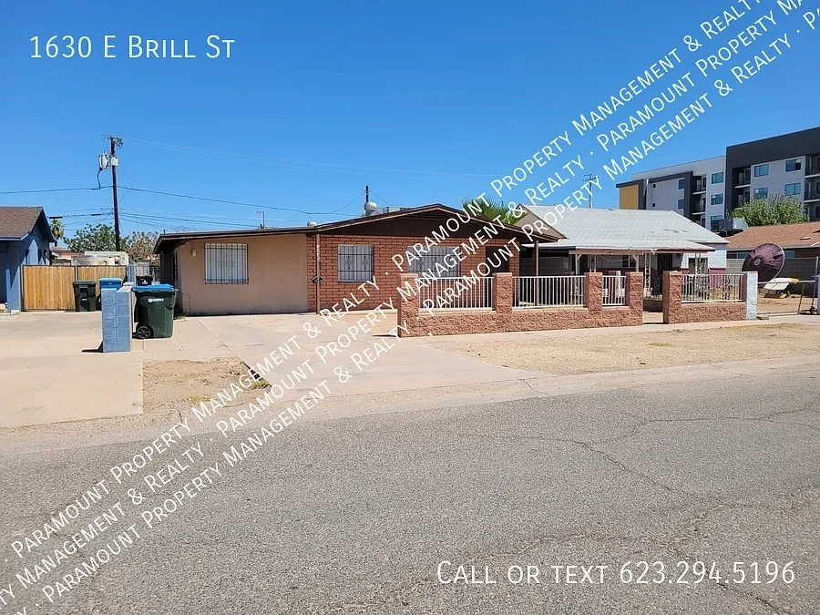 3 Bed/1 Bath ready for immediate move in! — Photo 2