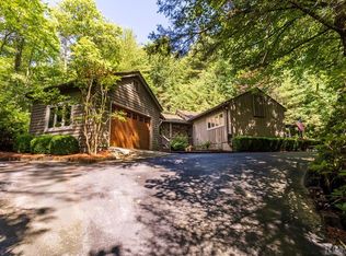 222 Upper Whitewater Rd, Sapphire, NC 28774