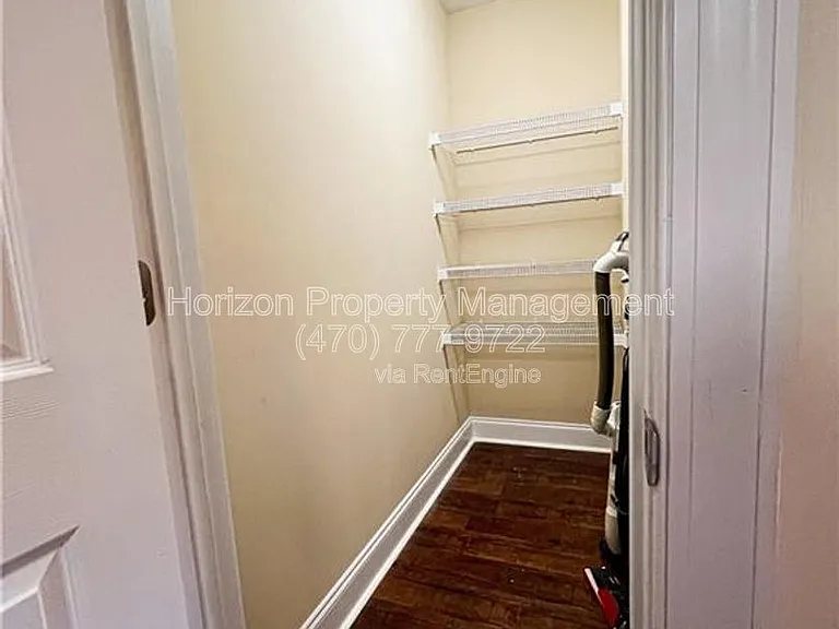 2475 Terrace Vw NW — Photo 17