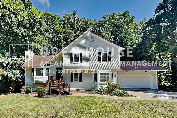 101 Chantilly Ln